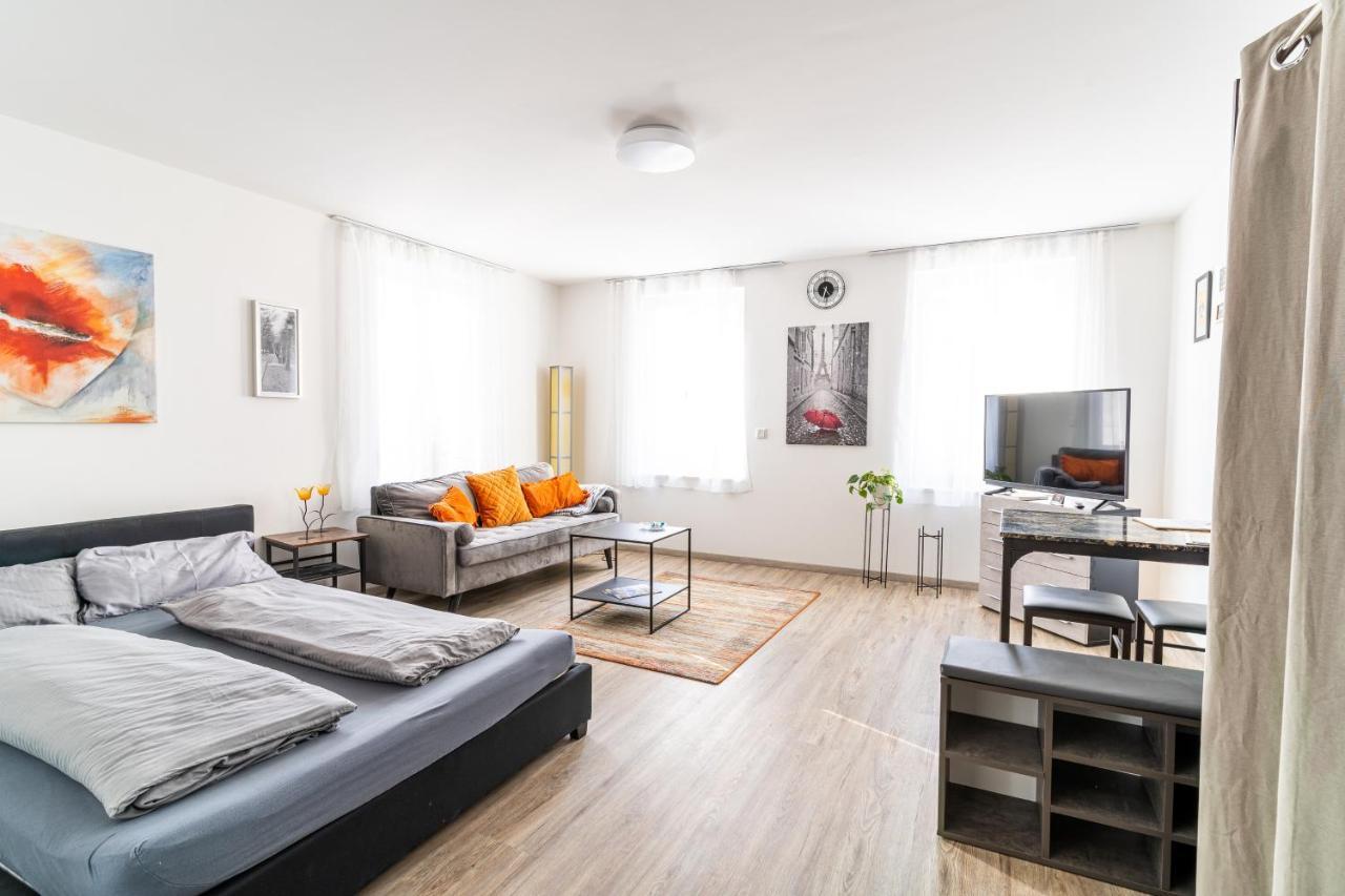 Tagblatt 2-Zimmer-Apartment Tuttlingen Eksteriør billede